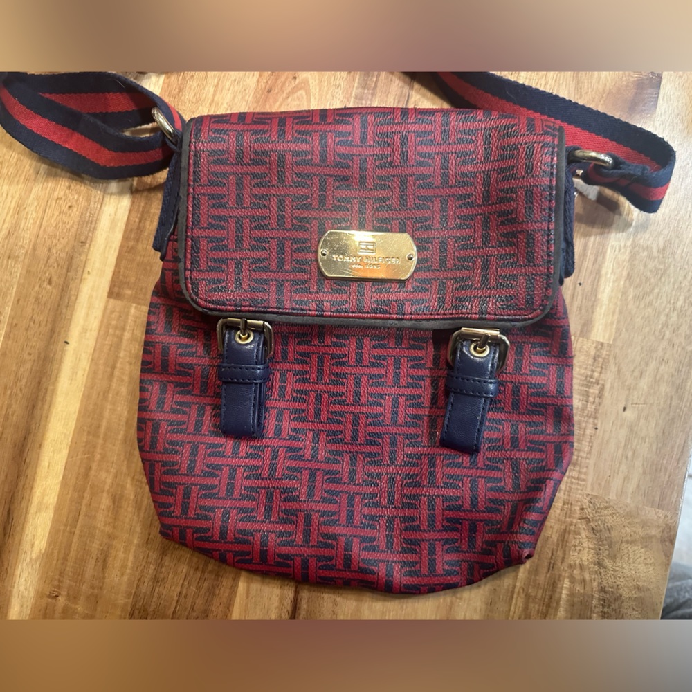 Tommy Hilfiger Crossbody Bag| Red| Navy Blue